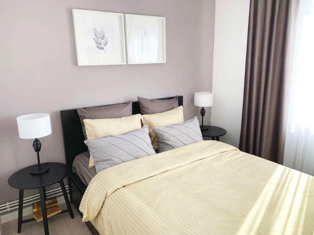 Mhc Quiet Deluxe Suite Near Downtown - Free Parking Brasov Bagian luar foto